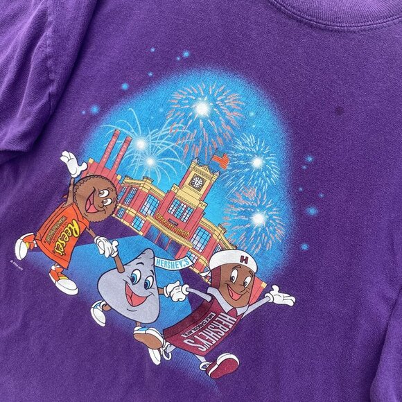 Vintage Hershey's "Chocolate World" Tee - Picture 2 of 4